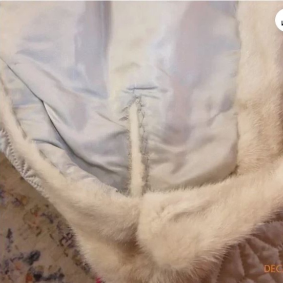 Christian Dior Original Vintage Blonde Mink Fur Wrap -  Holt Renfrew - Stunning - Picture 12 of 15